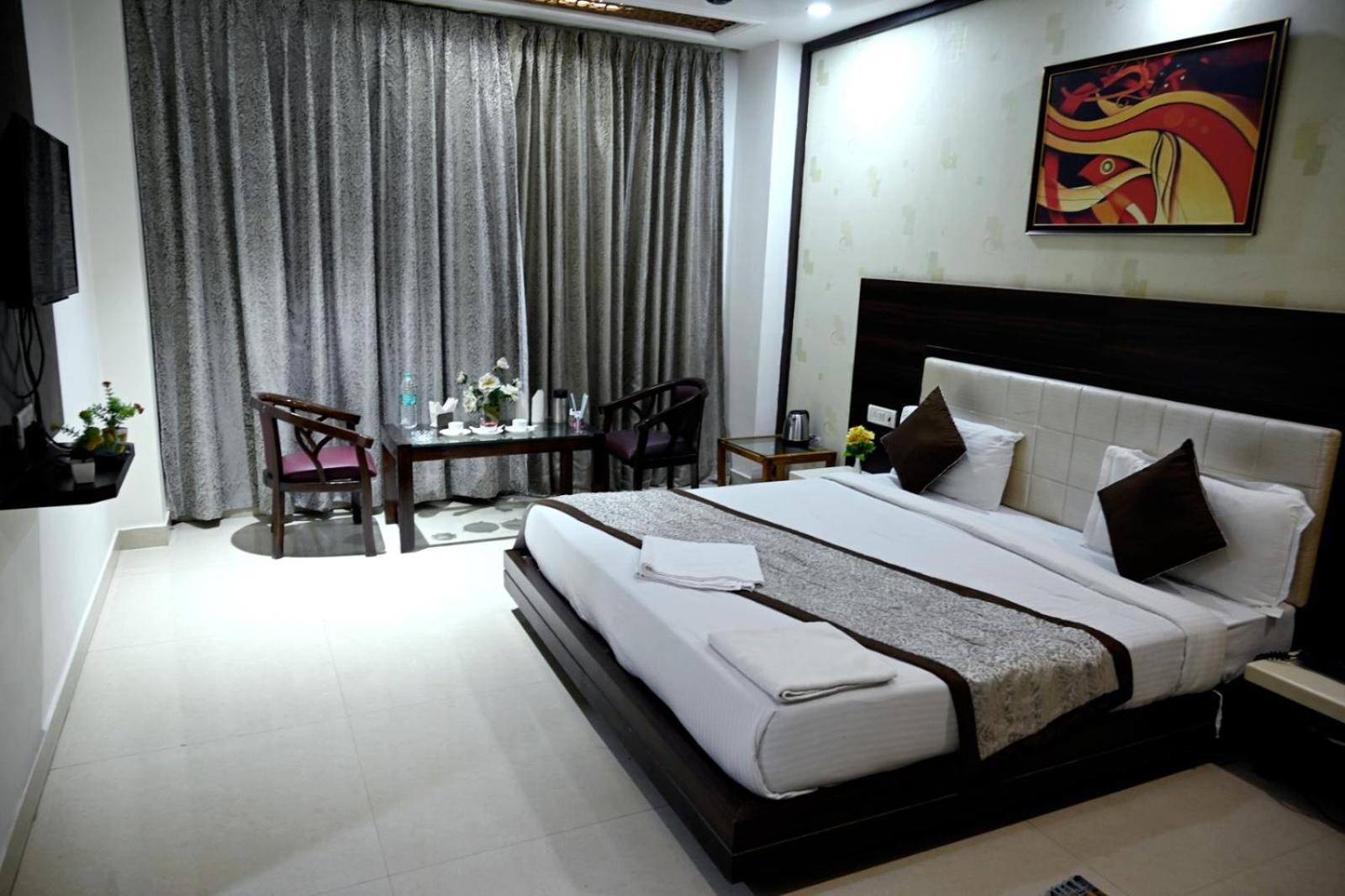 Hotel Badrika Inn Rewa Exterior photo